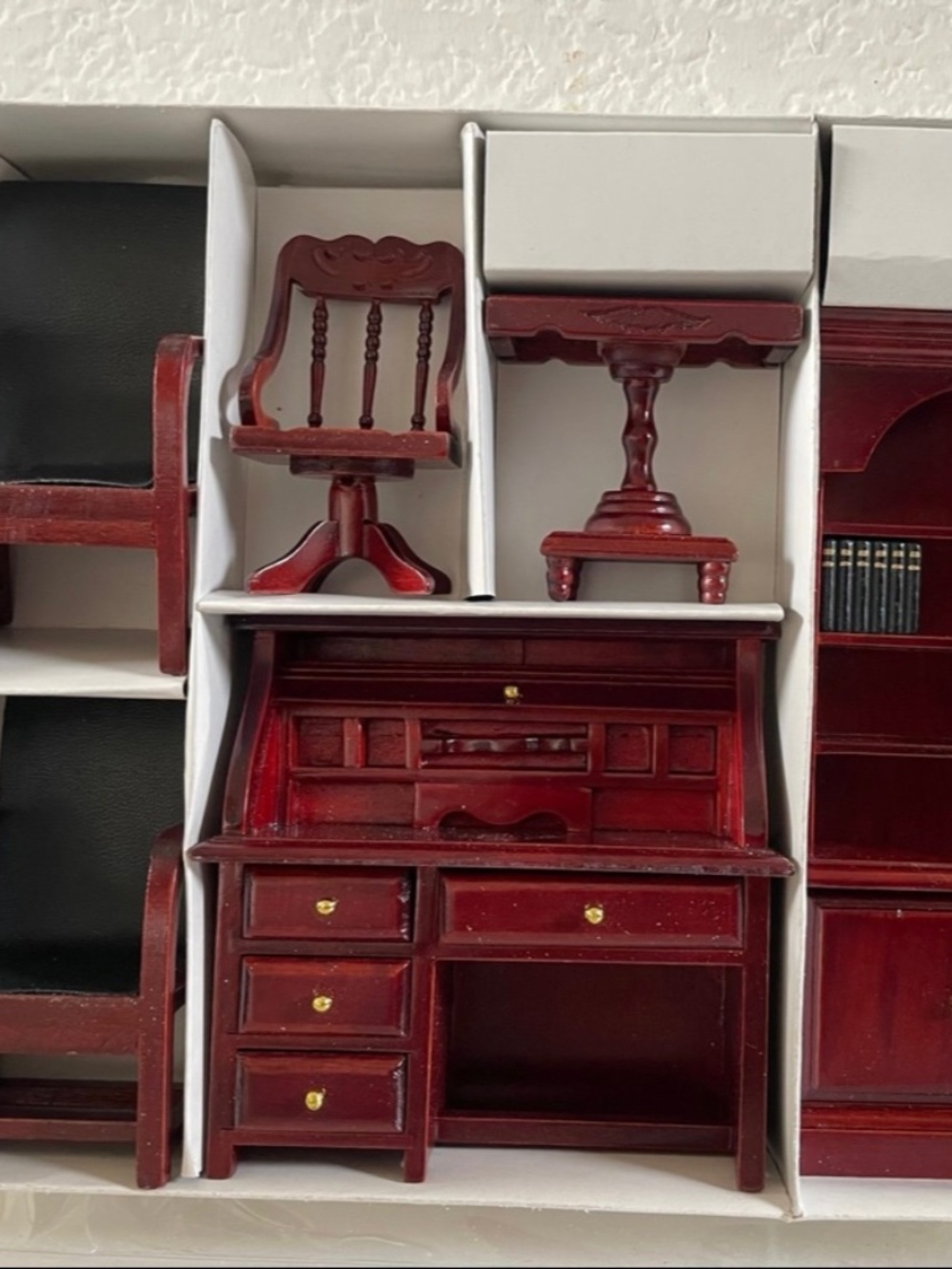 VTG 80's DOLL HOUSE OFFICE WOODEN MAHOGANY FURNITURE DETAILED LIBRARY DESK